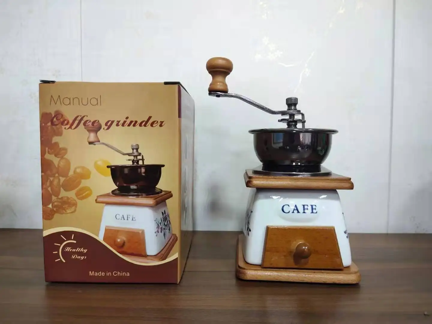 

Стальная шлифовальная сердцевина, Высококачественная ручная кофемолка, дизайнерская ручка из нержавеющей стали, портативная кофемолка