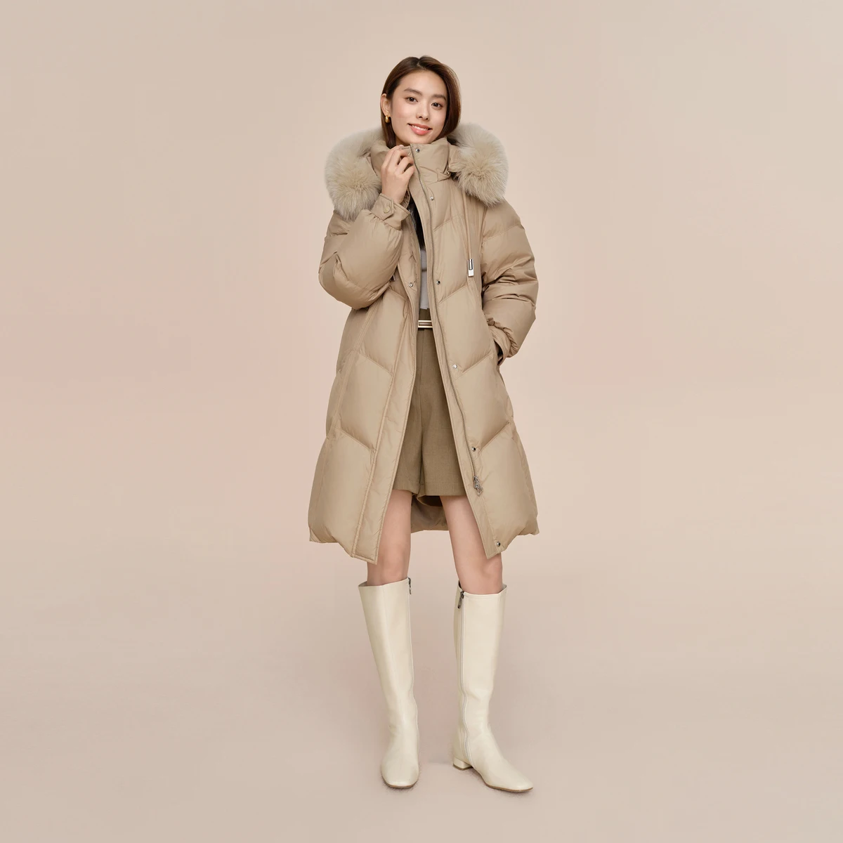 Женская зимняя утепленная куртка из лисьего меха с воротником натурального