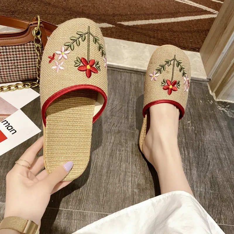 

2022 Women's Shoes Breathable Flax Indoor Slippers Embroider Floral Home Slip on Ladies Summer Non-slip Couple Fat Beach Shoes