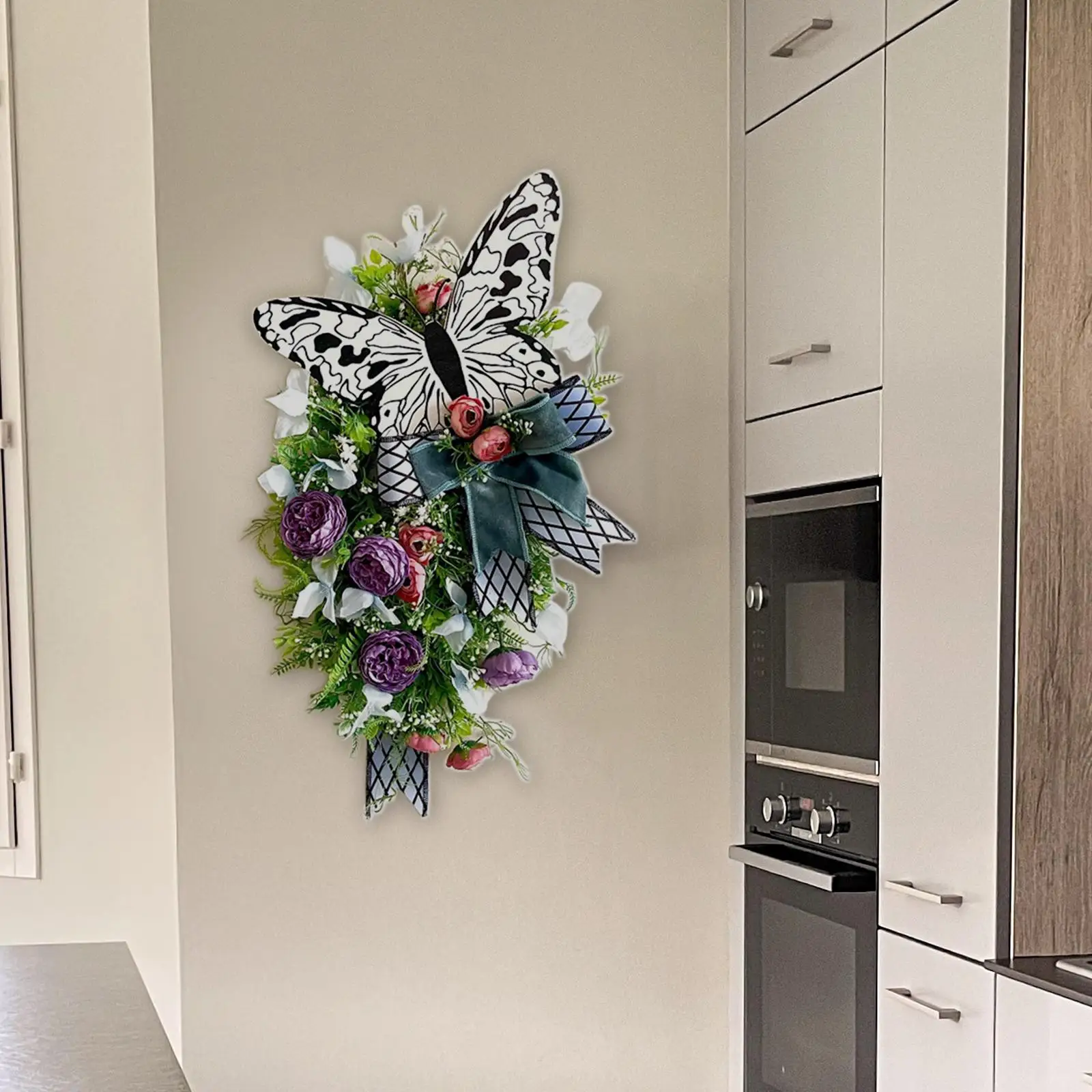 

Hanging Spring Wreath with Fake Butterfly for Front Door Festival Ornaments