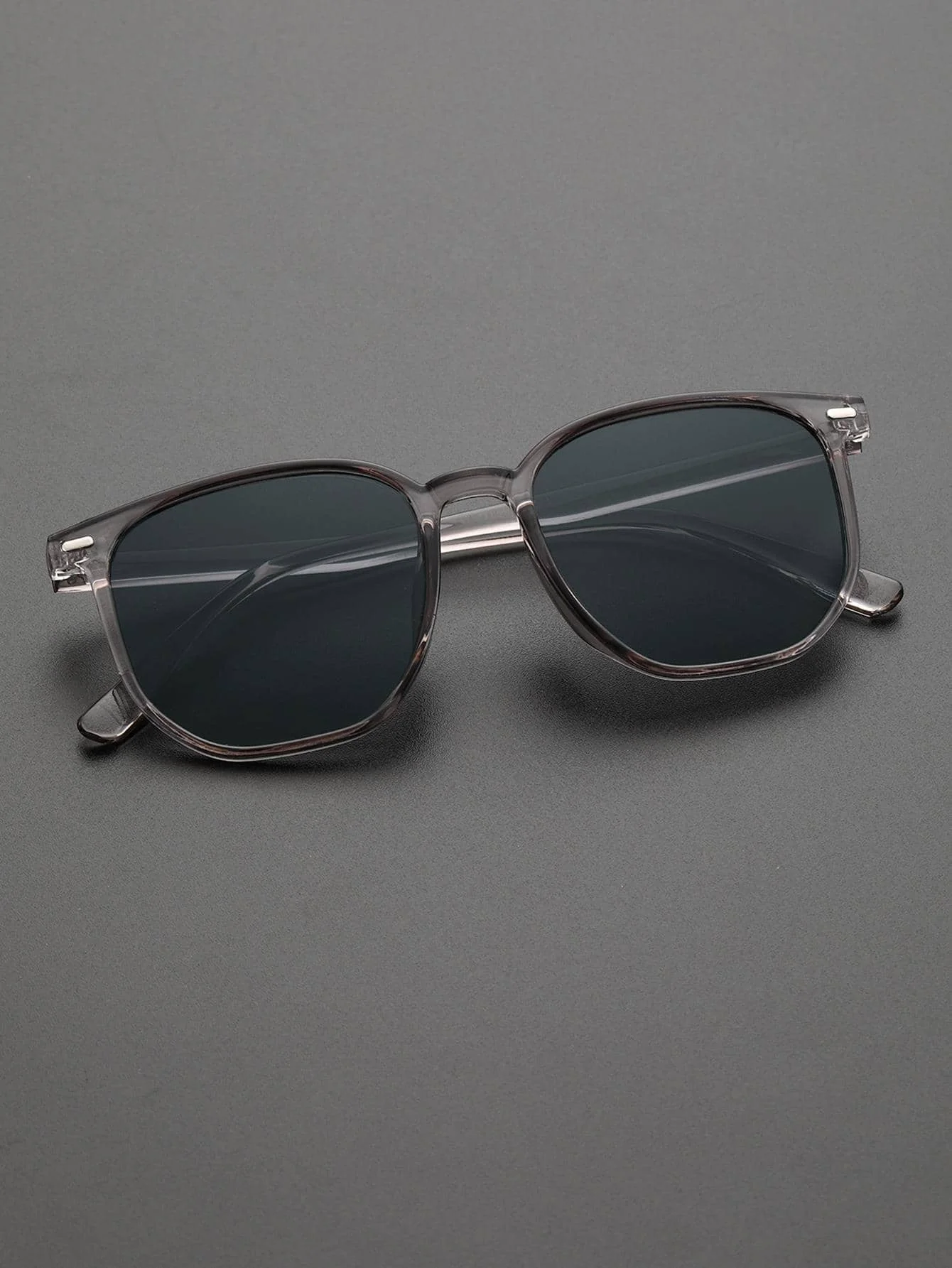 1 шт. классические пластиковые солнцезащитные очки унисекс в геометрической