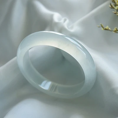 

Natural light-colored agate chalcedony 54mm-64mm bracelet elegant princess jewelry for mother to girlfriend