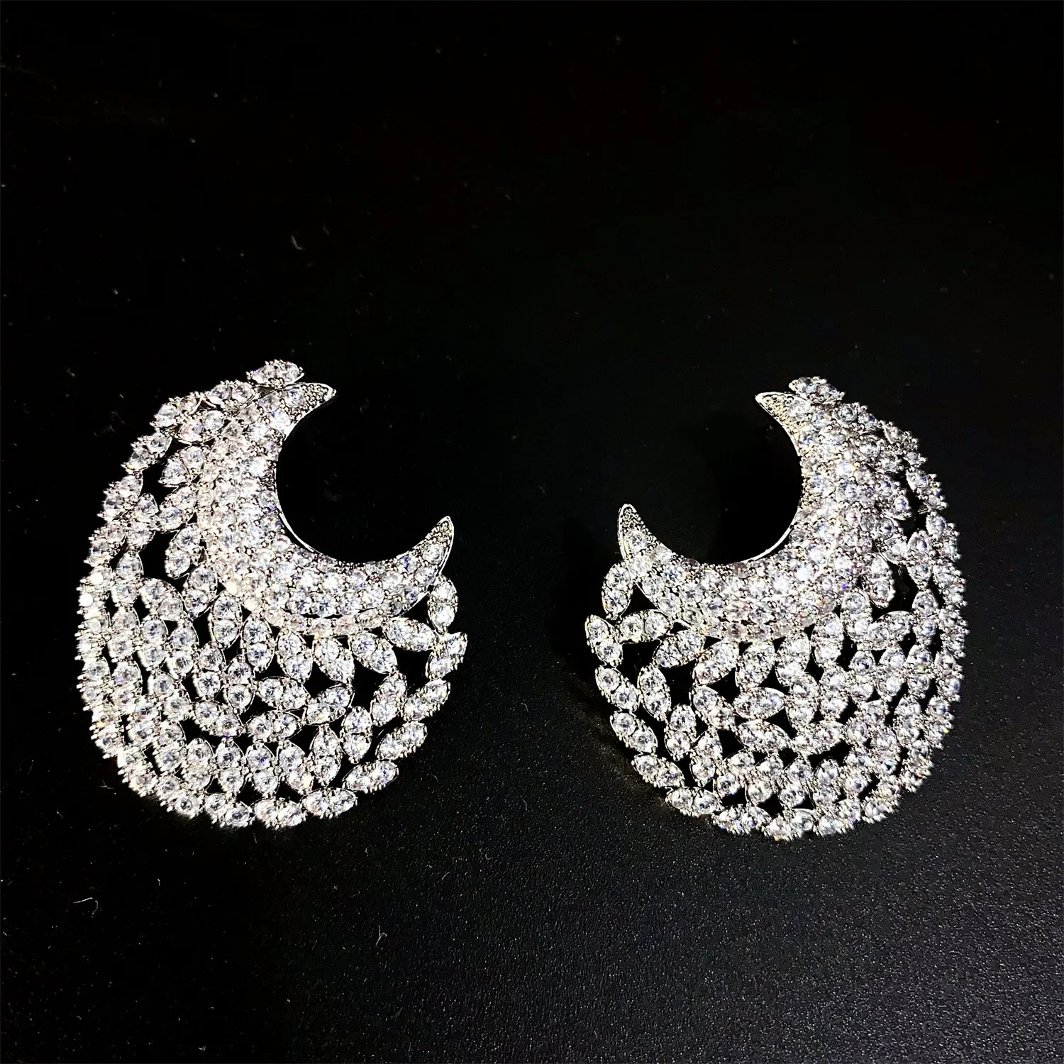 2024 прозрачные серьги-гвоздики с цирконием и кругом для женщин ювелирные изделия