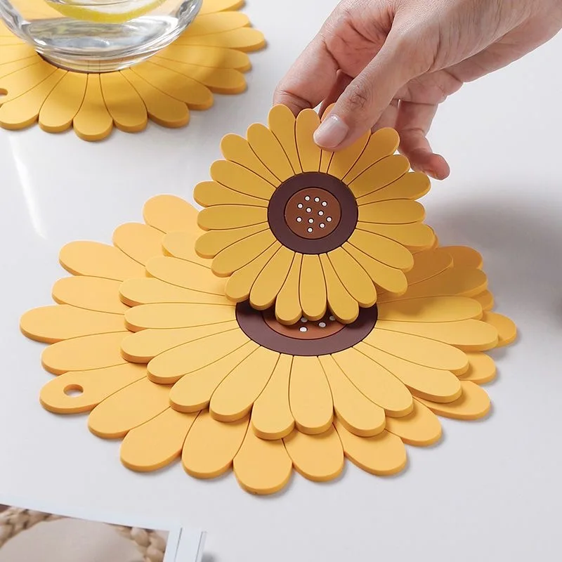 

PVC Sunflower Hot Pot Holder Anti-Slip Cup Coasters Bowl Tableware Mat Heat Resistant Pan Pad for Countertop Kichen Accessories