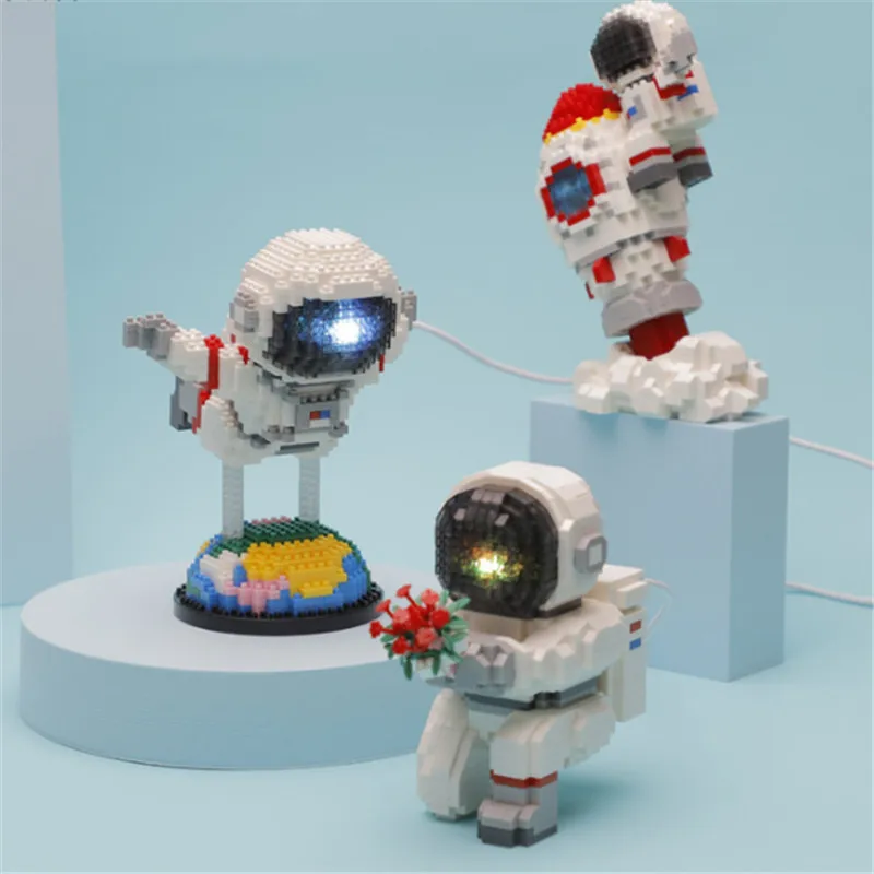 

Cartoon Lovely Rocket Astronaut 3D Building Block Star Spaceman Figures Micro Diamond Mini Brick Toys For Kids Christmas Gift