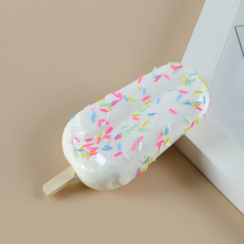 Искусственное мороженое из полиуретана