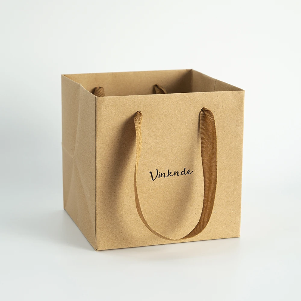 Большие бумажные сумки Weikende с логотипом 24 шт