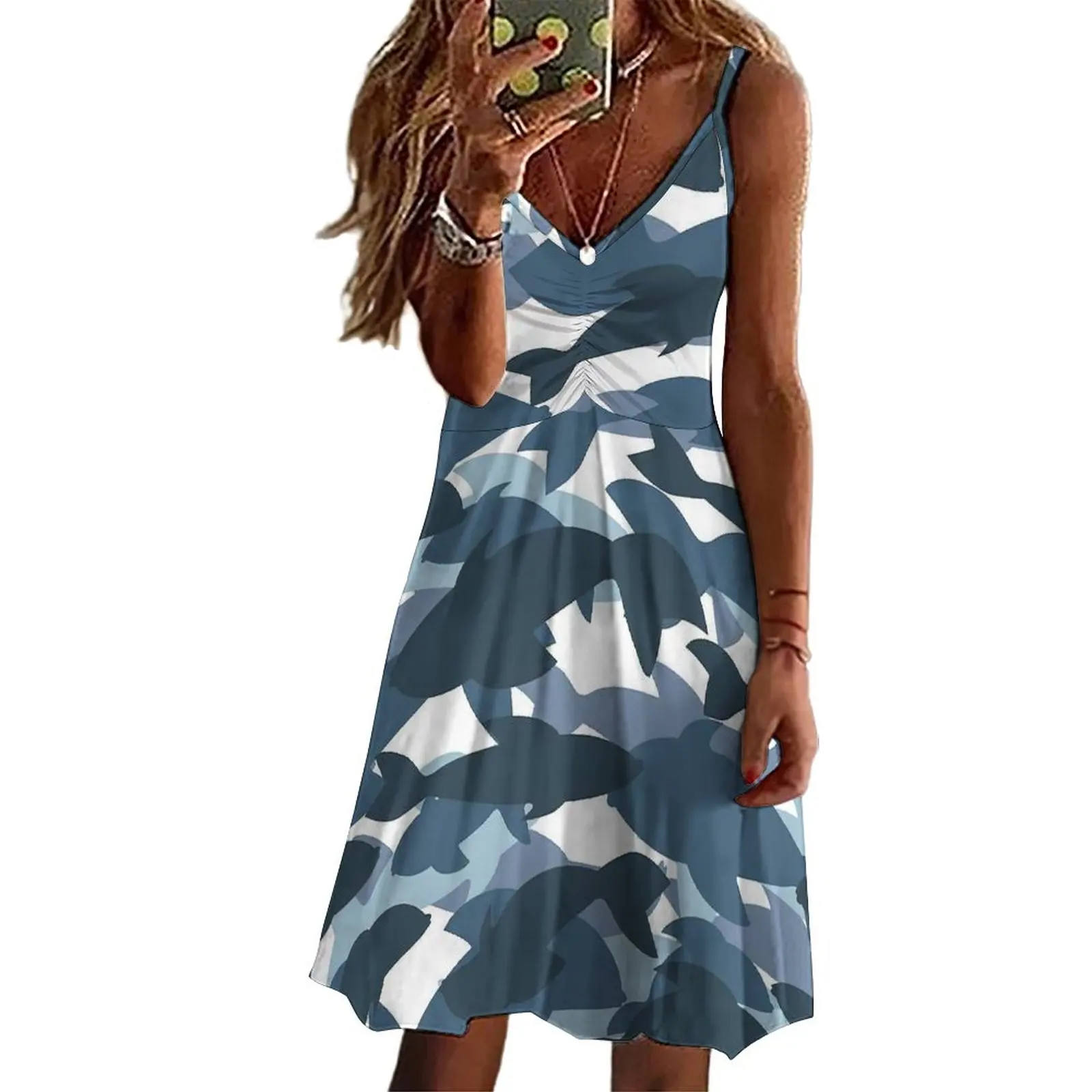 

Платье женское камуфляжное без рукавов с принтом в виде акулы