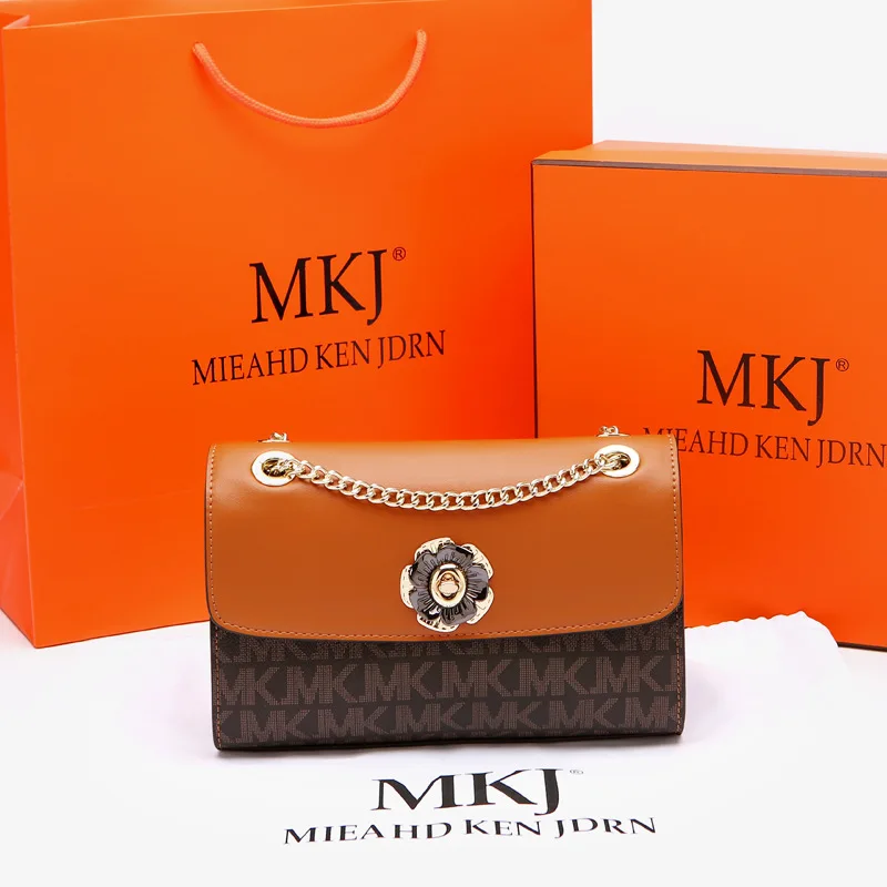 

Роскошная брендовая сумка 2023, новый стиль, стильная маленькая квадратная сумка на цепочке с принтом, цветная комбинированная сумка через плечо, простая сумка на плечо