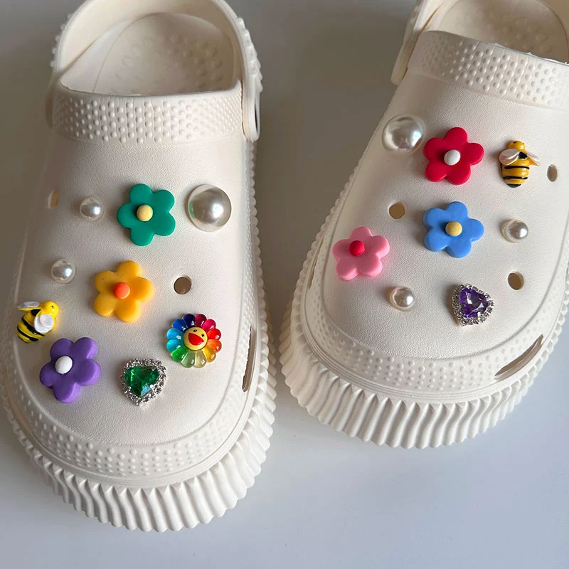 DIY Luxury Designer Cute Bees Sunflowers Shoes Charms Pack Accessories Vintage Bling Hearts Rhinestone All-match Shoes Jewelry