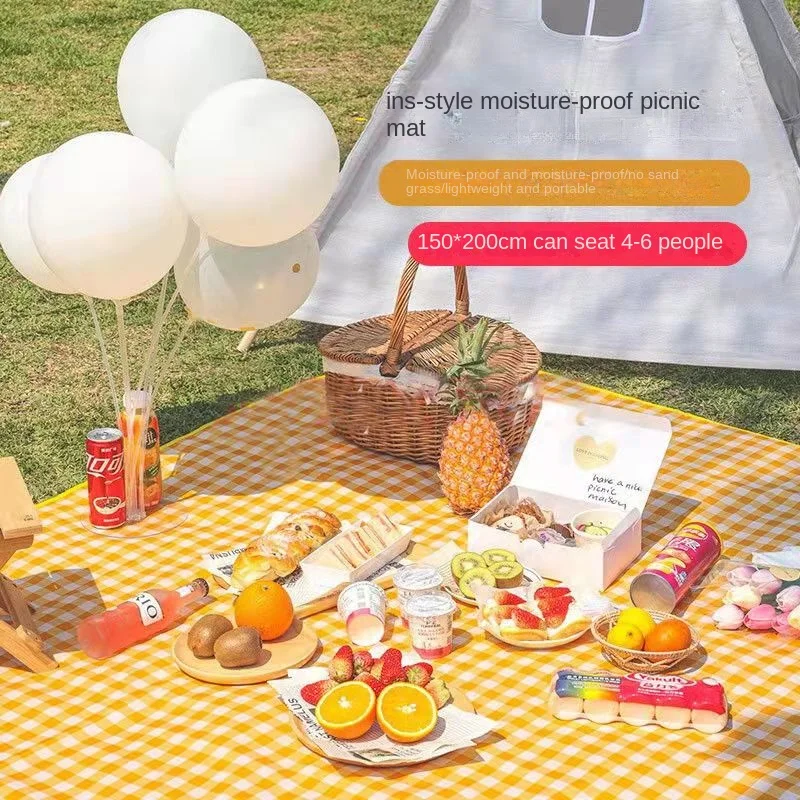 

Коврик для пикника, кемпинга, пешего туризма, портативный водонепроницаемый складной утолщенный пляжный коврик, ткань для газона, оборудов...