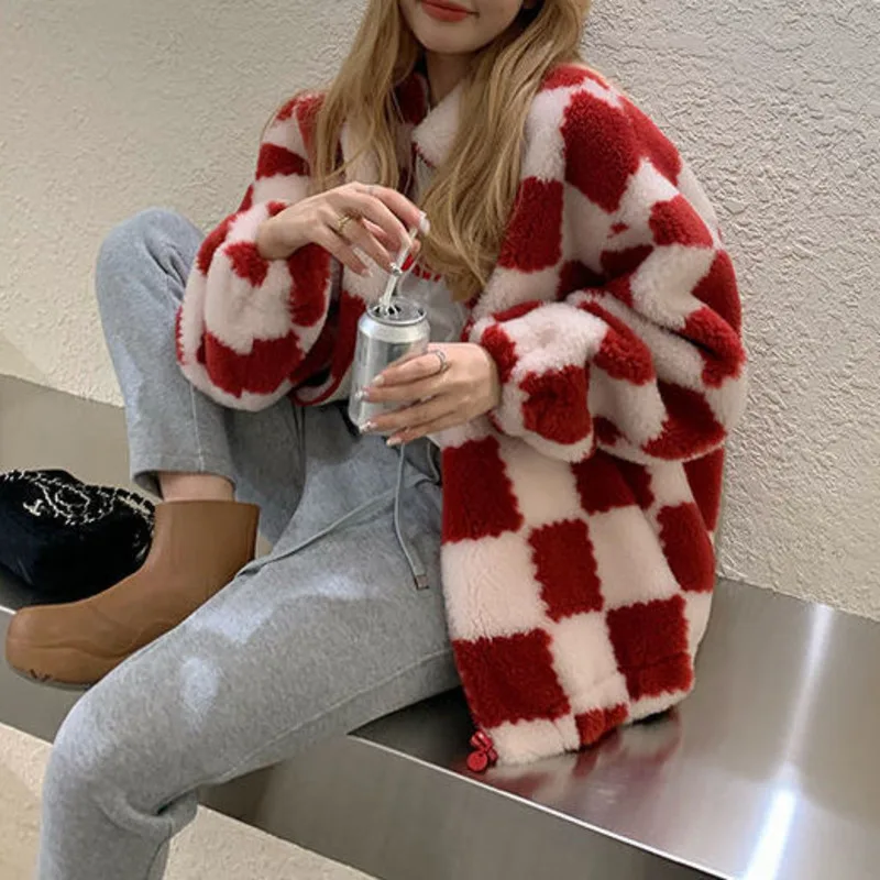 New Checkerboard Jackets Women Faux Fur Teddy Jacket Vintage Plaid Outerwear Fur Coats Female Overcoat Winter Coat Women Fashion
