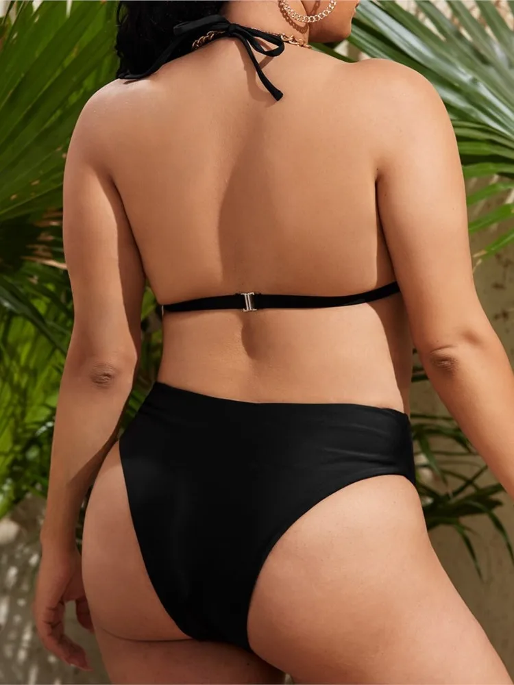 Рисунок 2 - Женский черный купальник-бикини