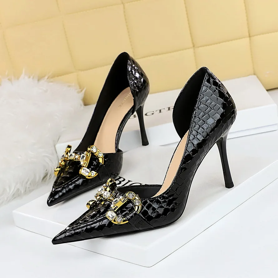 

Banquet high-heeled shoes end high-shed mouth pointy head side hollow metal rhinestone buckle single women's