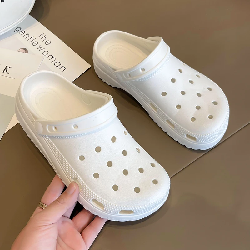 

2022 New Cartoon Cute Garden Sandals Women Summer Slippers Casual White Slip on Garden Women Hole Sandals zuecos de verano mujer