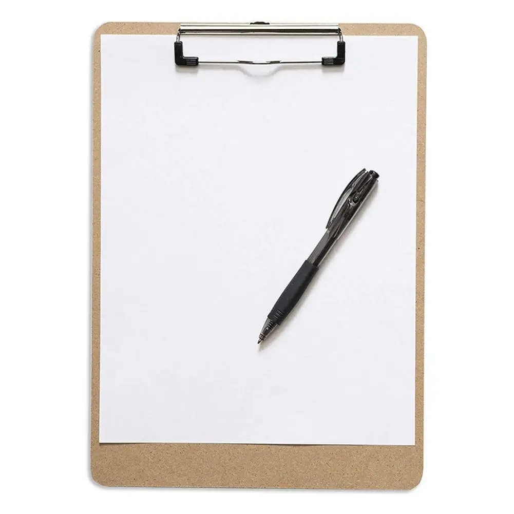 Clipboard write. Письменная доска для офиса прозрачная. Девушка держит планшет для бумаги и пишет. Письменная доска для офиса прозрачная. Блокнот для гостиниц.