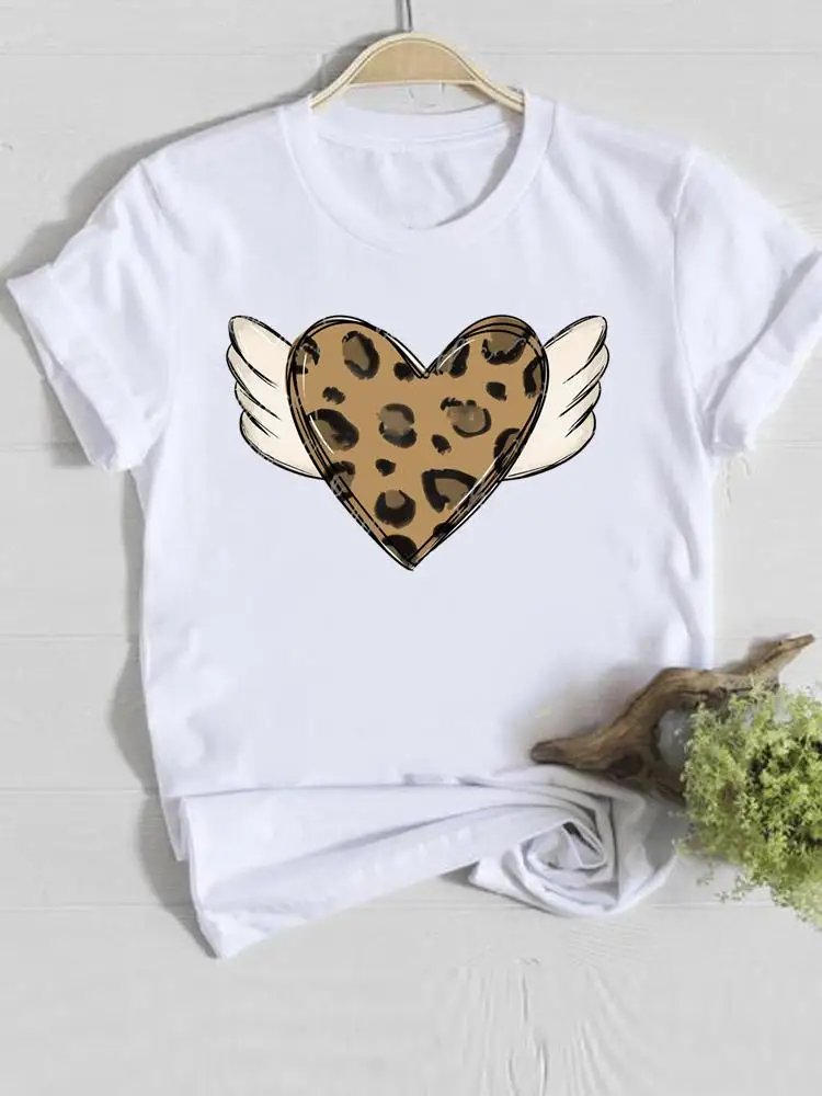 

Женская леопардовая футболка с коротким рукавом, круглым вырезом и принтом