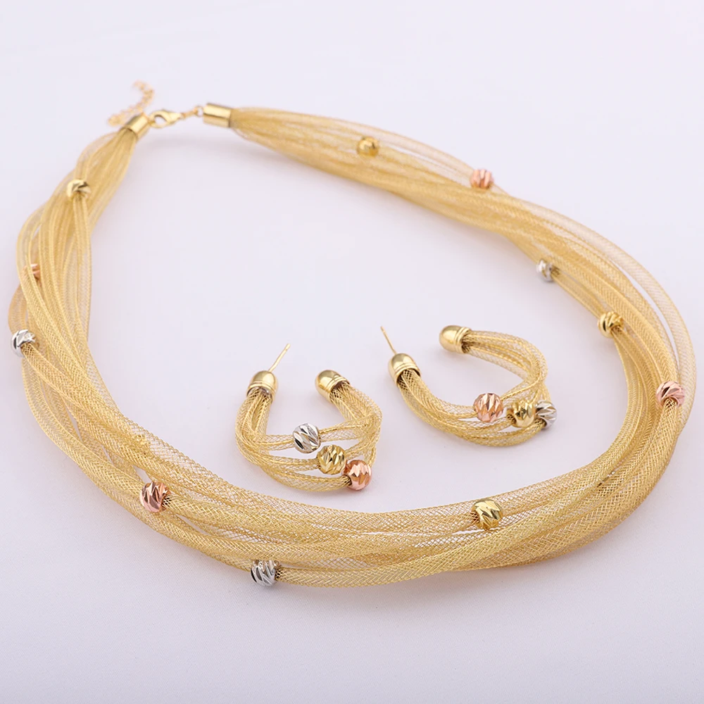 

Retro Italian Jewelry Gold-Plated Circular Pendant Necklaces Long Pendant Earrings Banquet Party Jewelry Sets For Women