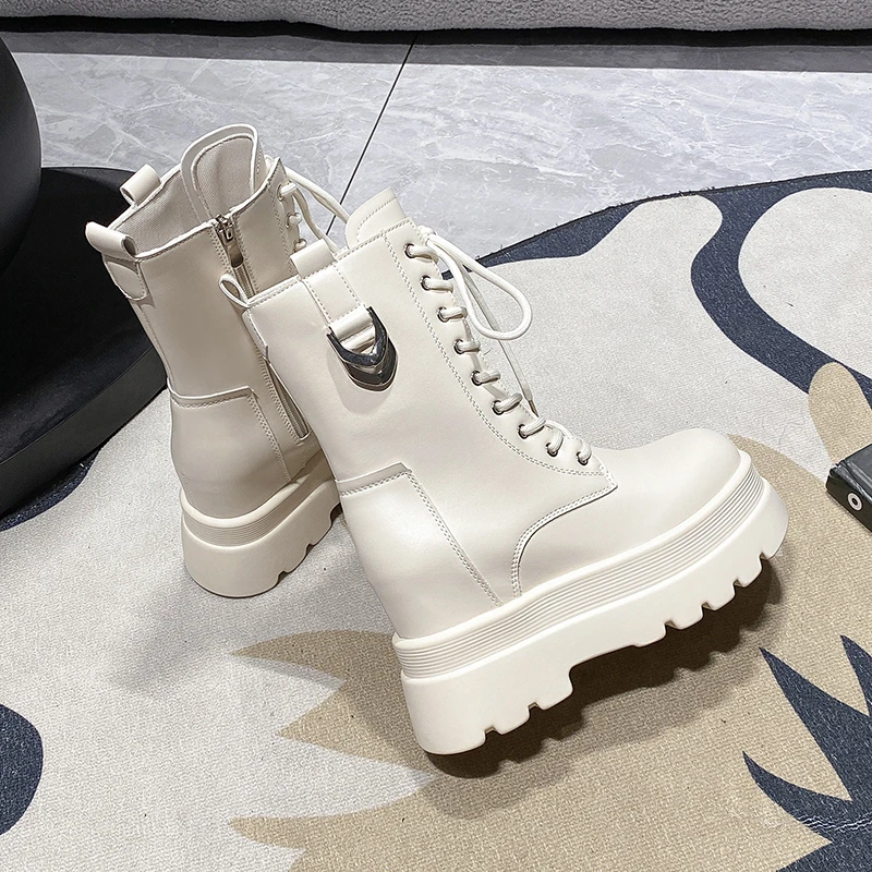 Женские осенние ботинки до середины икры мотоциклетные на высокой платформе 9 5