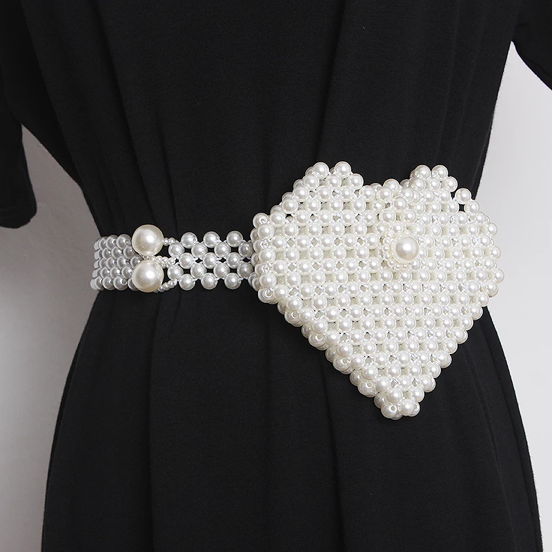 2022 New Korean mini vintage pearl woven pocket purse with hand-beaded embellishment and dress