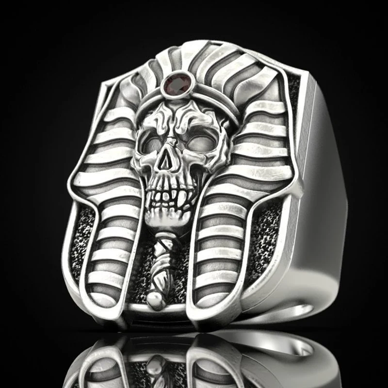 Мужское кольцо с красным фианитом покрытое серебром в стиле панк |