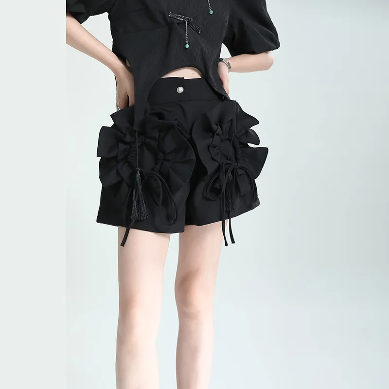 2023 summer heavy industry design three-dimensional big flowers draw rope to show thin wide leg pants high waist A-line shorts