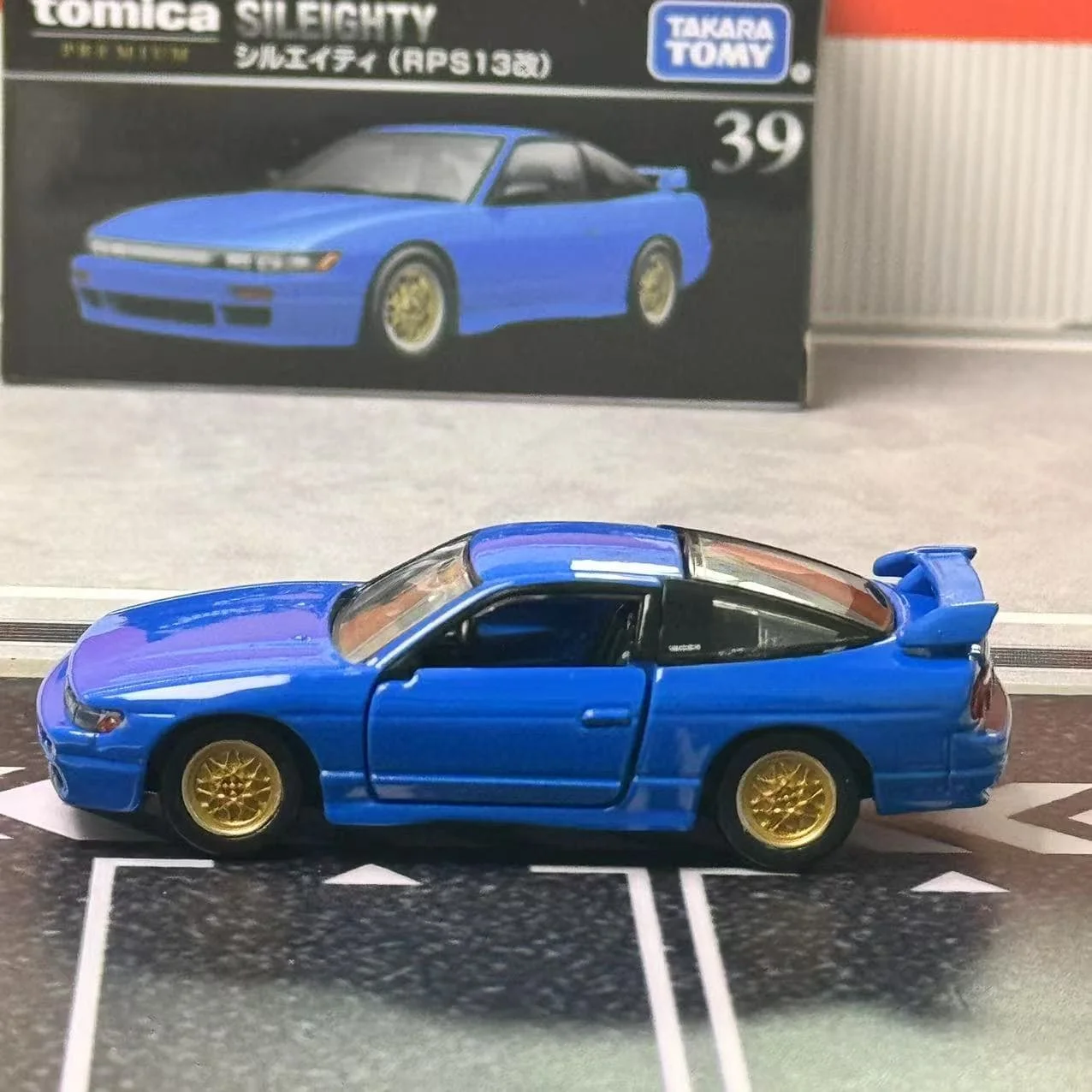 Фото Takara Tomy Tomica Premium No.39 Nissan Sileighty RPS13 Kai Initial D 1:62 Автомобиль Детские игрушки Моторный автомобиль Литая под давлением металлическая модель для мальчика №5