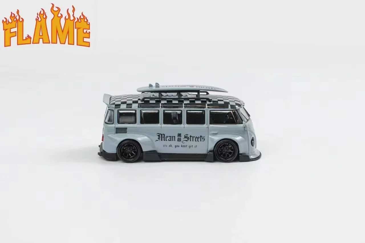**Предзаказ ** Модель пламени 1:64 Kombi T1 Литая под давлением модель автомобиля с