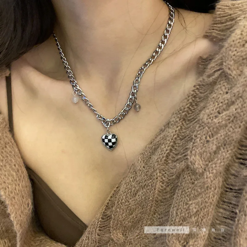 

Sweet and cool wind checkerboard love sweater necklace female ins accessories titanium steel does not fade clavicle chain