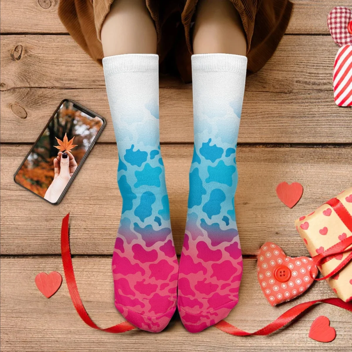 

Голубые розовые градиентные носки с принтом океана для мужчин и женщин, четыре сезона, средние Носки, Нескользящие высококачественные повседневные носки для мужчин, детский подарок