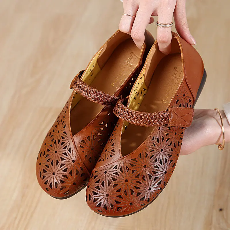 Designer V-Neck Genuine Leaher Flats 2023 Newly Summer Mom Hook Loop Mary Jane Shoes Ladies Luxury Cutout Loafers Woman Moccasin
