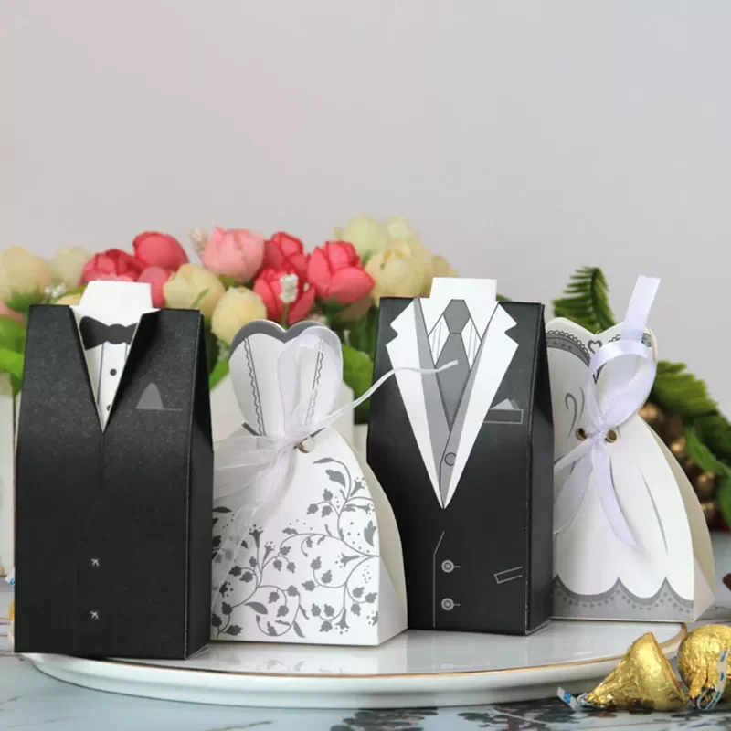 

20Pcs/Lot Bride+Groom Dresses Wedding Candy Box Gift Bags DIY Wedding Favors