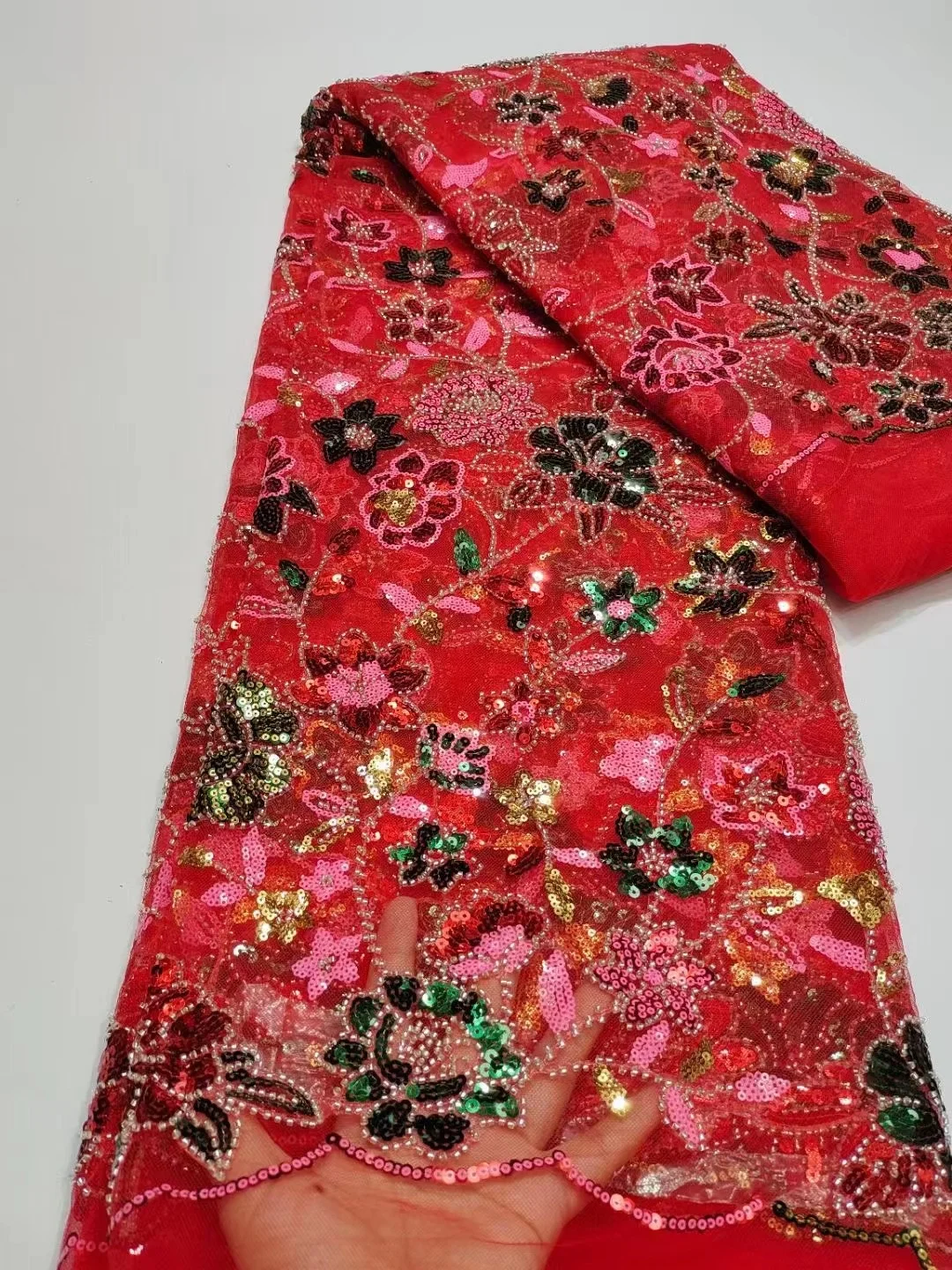 

2022 red Latest Nigerian Lace Fabrics Fashion Women African Tull Lace Luxury Handmade Bead sequins Fabrics For Wedding 5Yards
