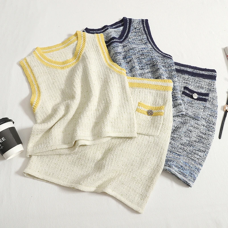 

2022 French Vintage Elegant 2-Piece Set For Women Knitting O-Neck Sleeveless pullover Vest Top And Mini Skirts Casual Outfits