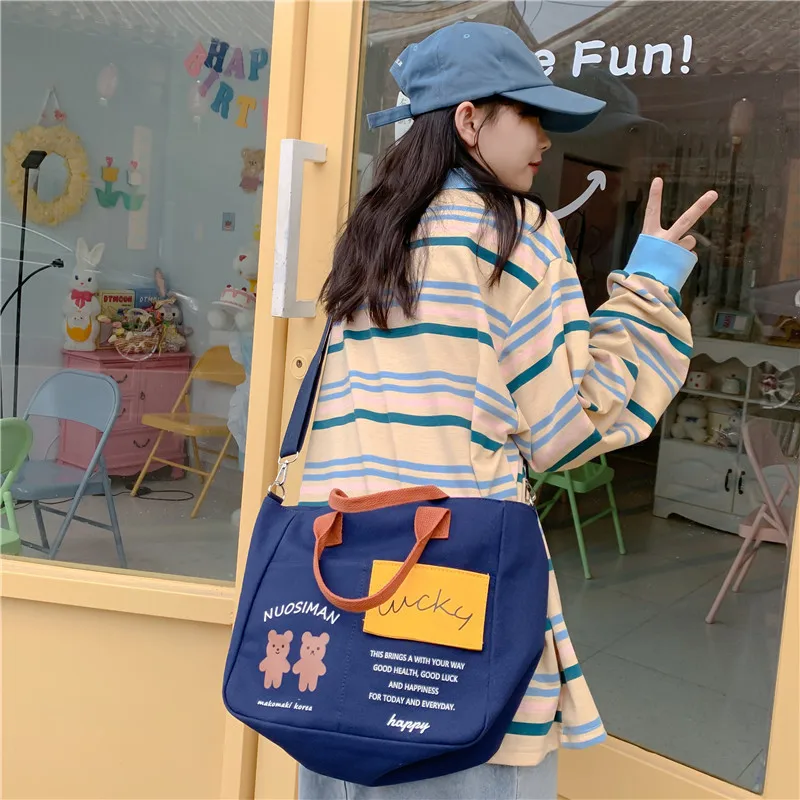 

Bear Canvas Tote Bag Women's Large-capacity Portable Print One-shoulder Crossbody Portable Mommy Bag