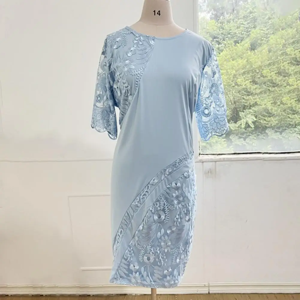 

Plus Size Dress Elegant Floral Embroidered Midi Dress Chic Round Neck Sheath for Party Prom Banquet Party Midi Dress