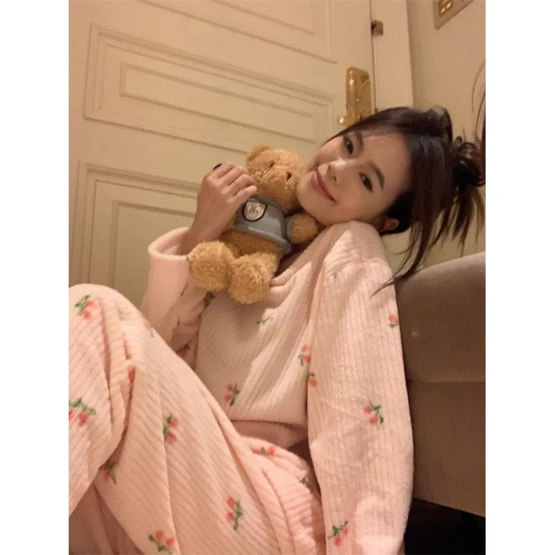 Женский Коралловый Бархатный Пижамный Комплект С Длинными Рукавами И Круглым