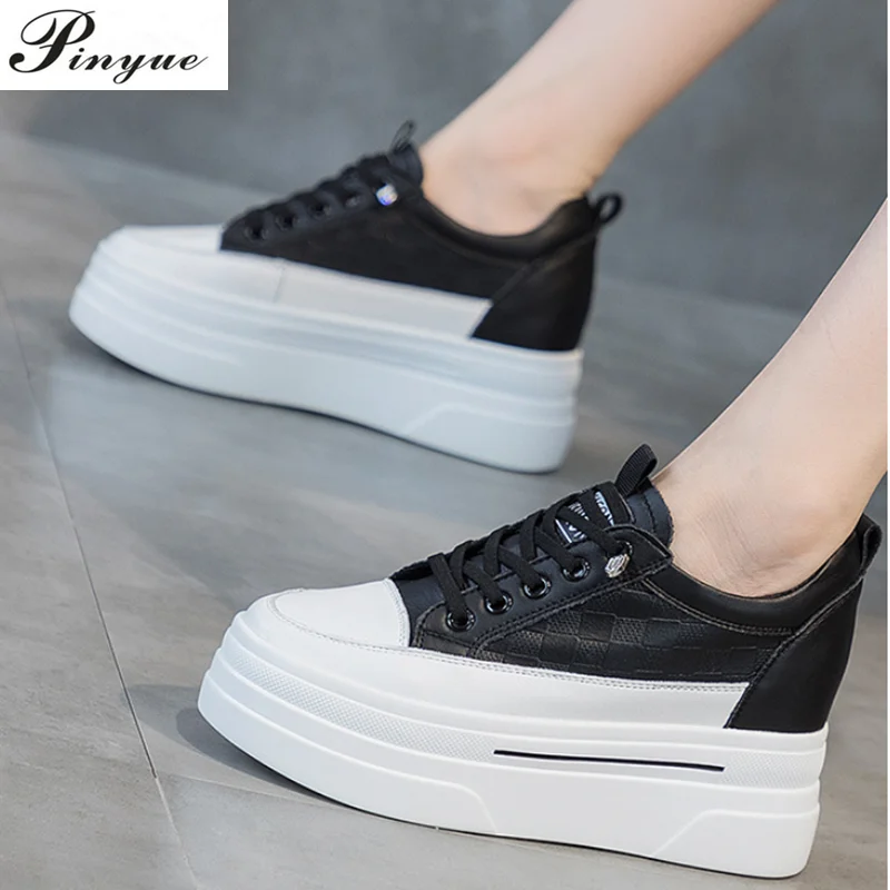 

Кроссовки женские из натуральной кожи, на платформе, скрытый каблук, Вулканизированная подошва, повседневная обувь, белые, черные, 7 см, весна-осень