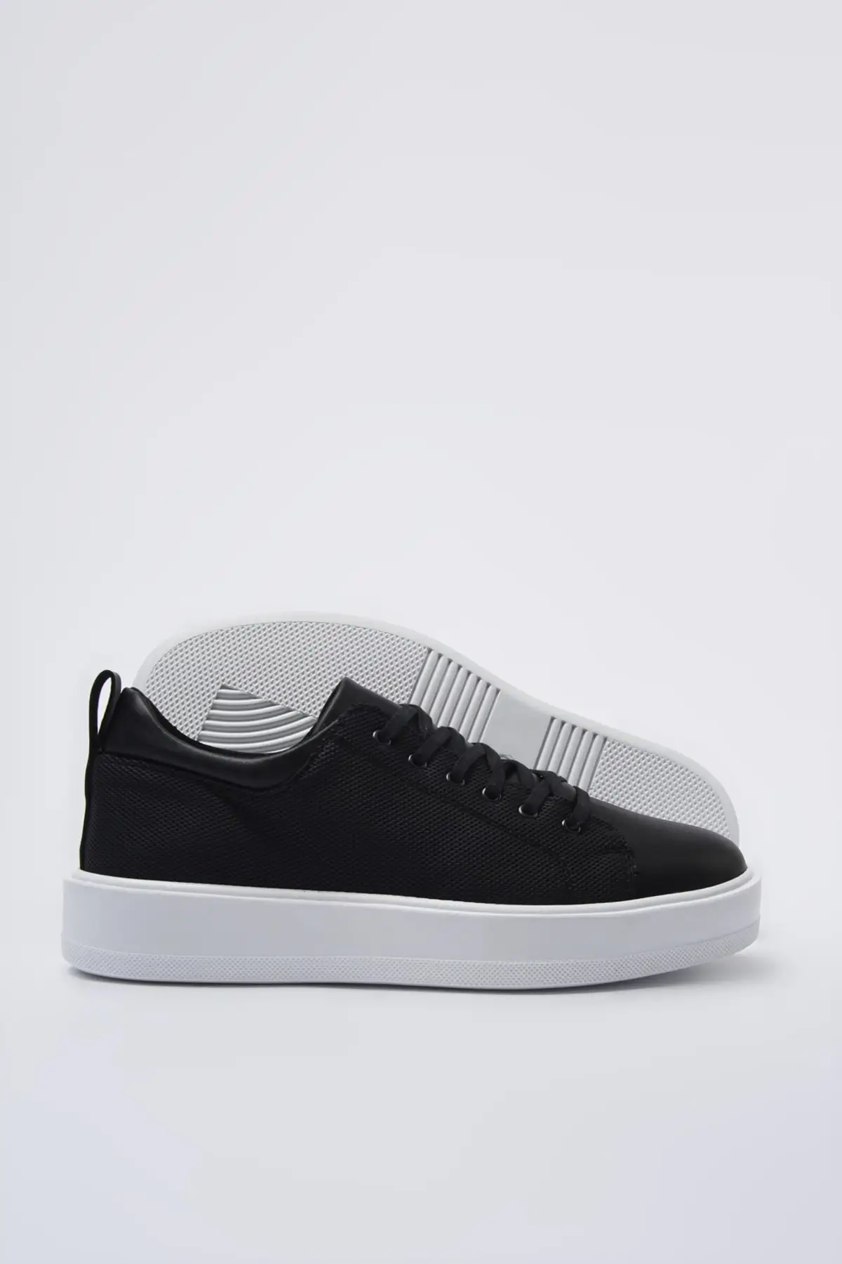

Men Sport Footwear Black sneaker needlework Lightweight Male 'S Fashion Walking Sneakers Breathable Trainers Vulcanize Shoes Comfort