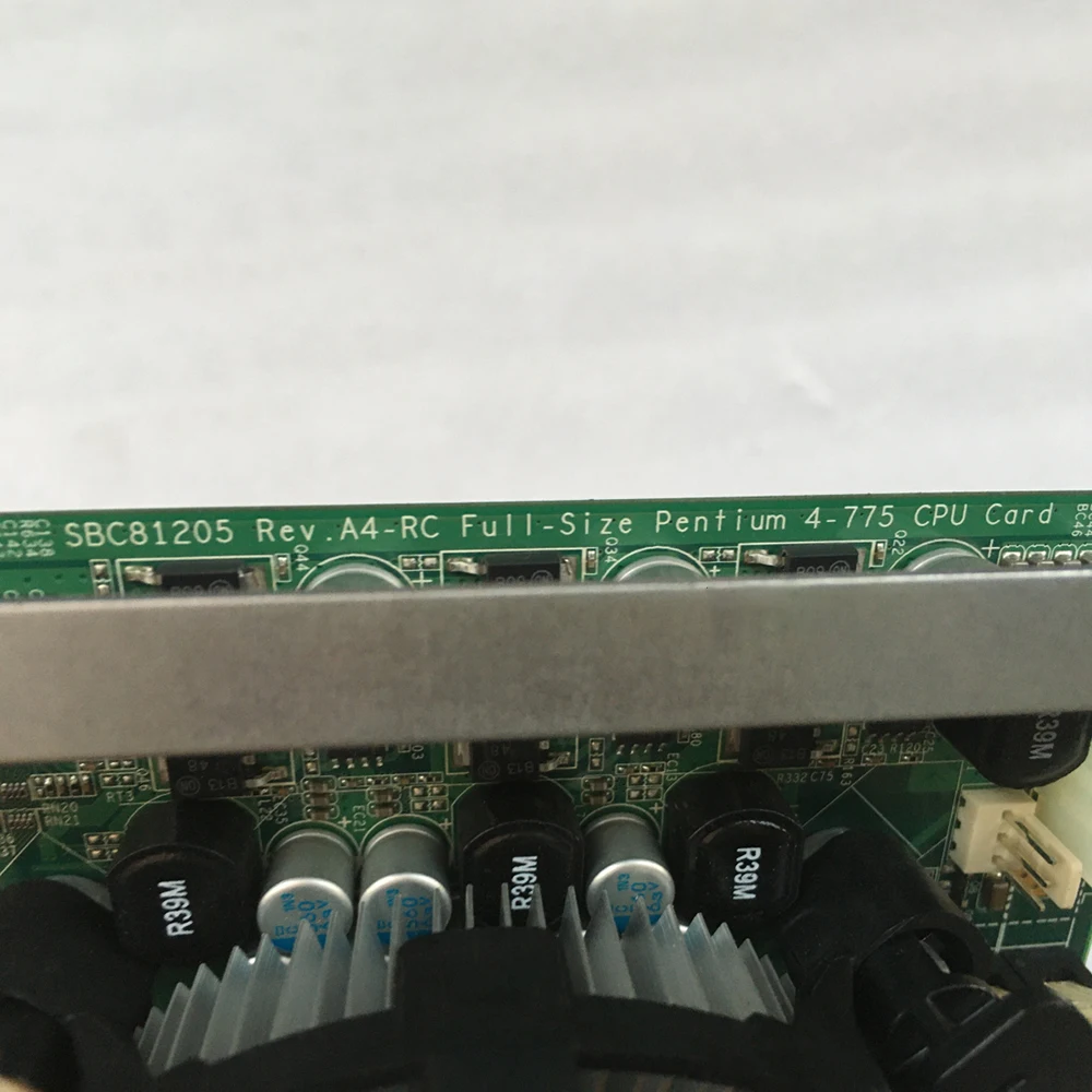 Для промышленной материнской платы Axon с двумя сетевыми портами SBC81205 REV:A4-RC