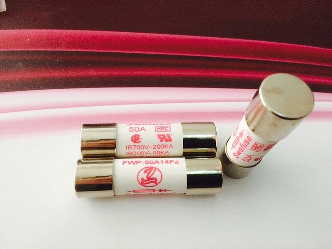 FWC-25A10F 25A600V 10 × 38 мм Предохранитель