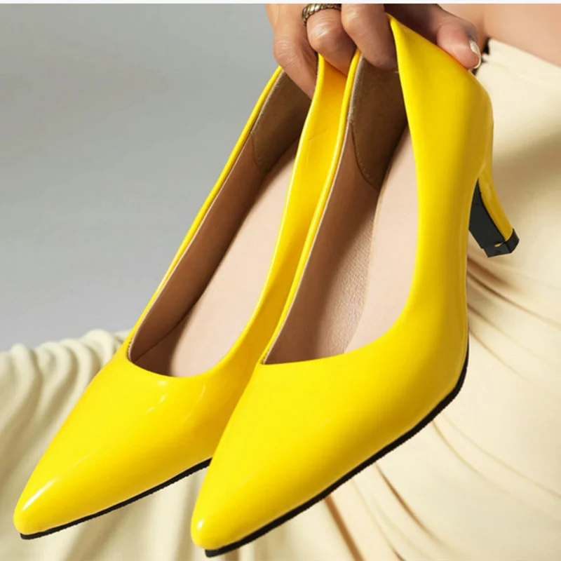 Женские туфли на каблуке-шпильке 6 см с острым носком