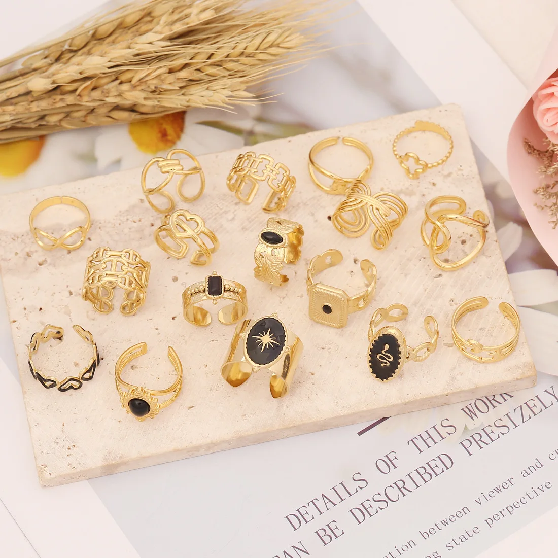 

2022 New Fashion Jewelry Drop Oil Snake Stainless Steel Ring Geometric Metal Irregular Ring for Women