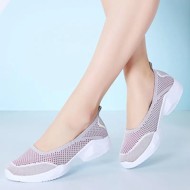 

Женские летние сетчатые кроссовки размера плюс, женская обувь для бега, спортивные кроссовки, женская спортивная обувь для девочек, серые, р...