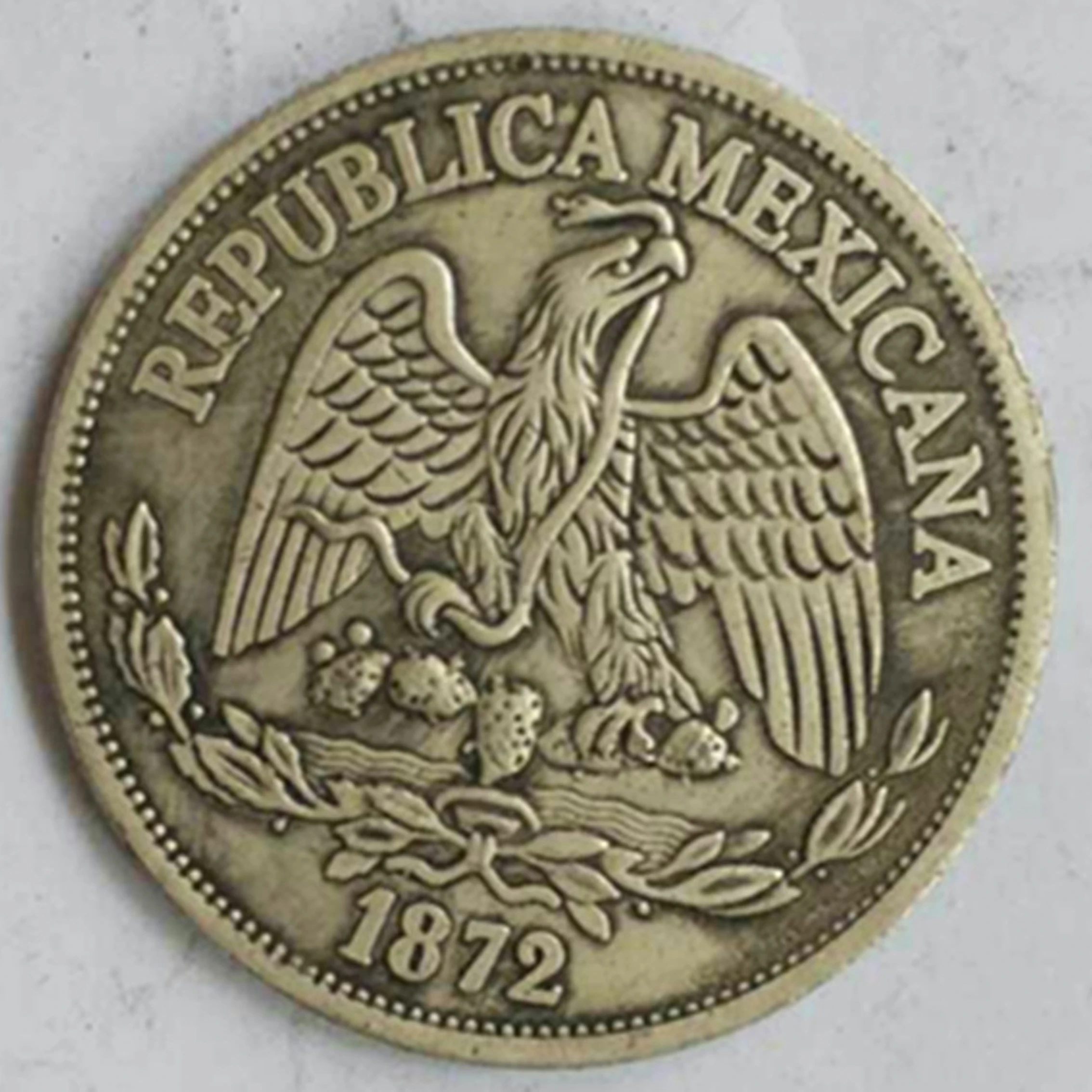 

Eagle And Snake Pattern 38MM Diameter Mexico Coins Beautifully Hand Polished Magic Props Birthday Gifts Home Decor Collectibles