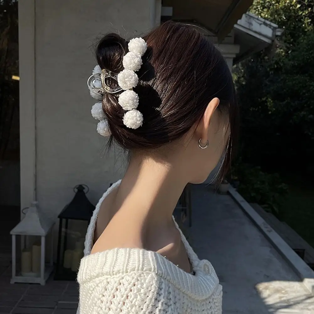 

Заколка-краб Женская плюшевая, однотонный зажим для волос в форме шара акулы, аксессуары для волос в Корейском стиле, большой размер