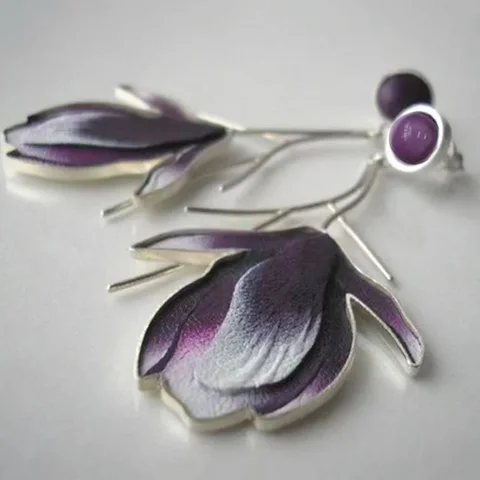 Серебряные серьги-капельки с фиолетовым цветочком