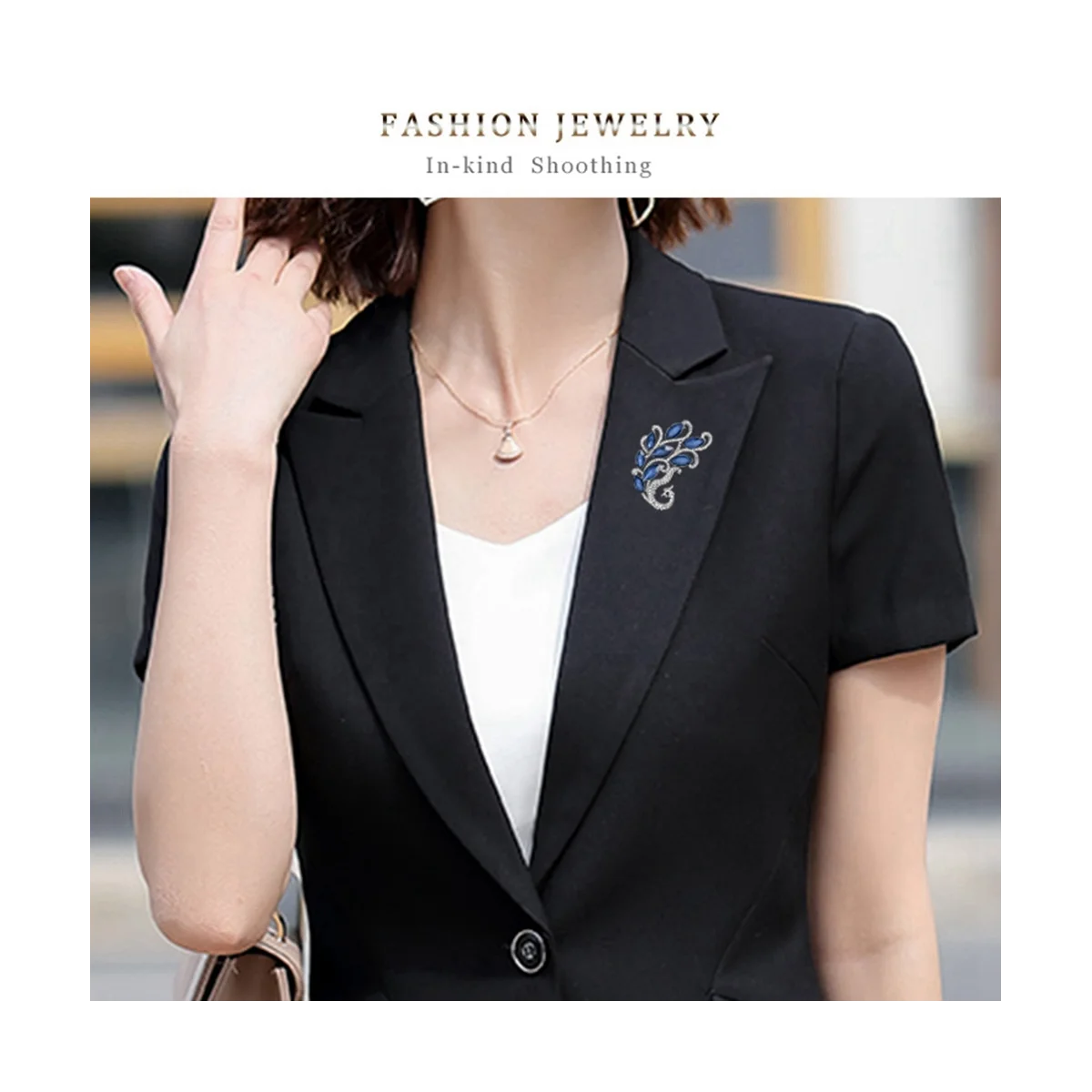 

Crystal Flower Brooch Rhinestone Pin Romantic Wedding Bride Large Brooches for Woman Jewelry Clothing Decoration Gift