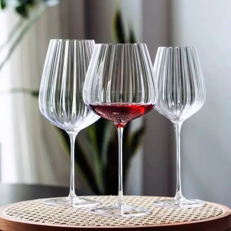 

2PCS Transparent Ripple Crystal Glasses Luxury Household Goblet Party Champagne Glass Red Wine Glasses Romantic Wedding Cup Gift