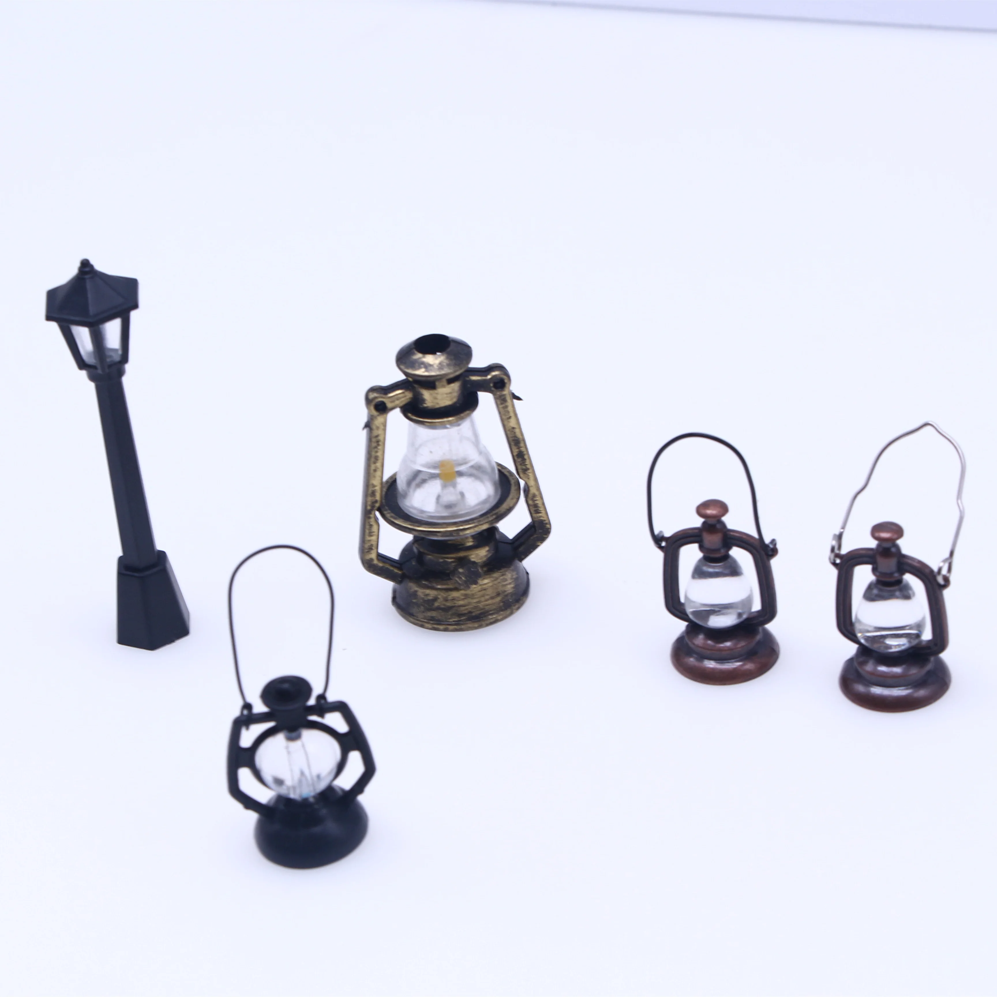 Миниатюрная Рождественская Ретро масляная лампа рандомное украшение